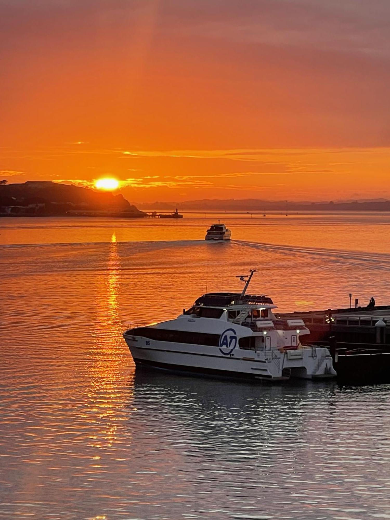 Penthouse Apartment With Stunning Harbour Views Auckland Bagian luar foto