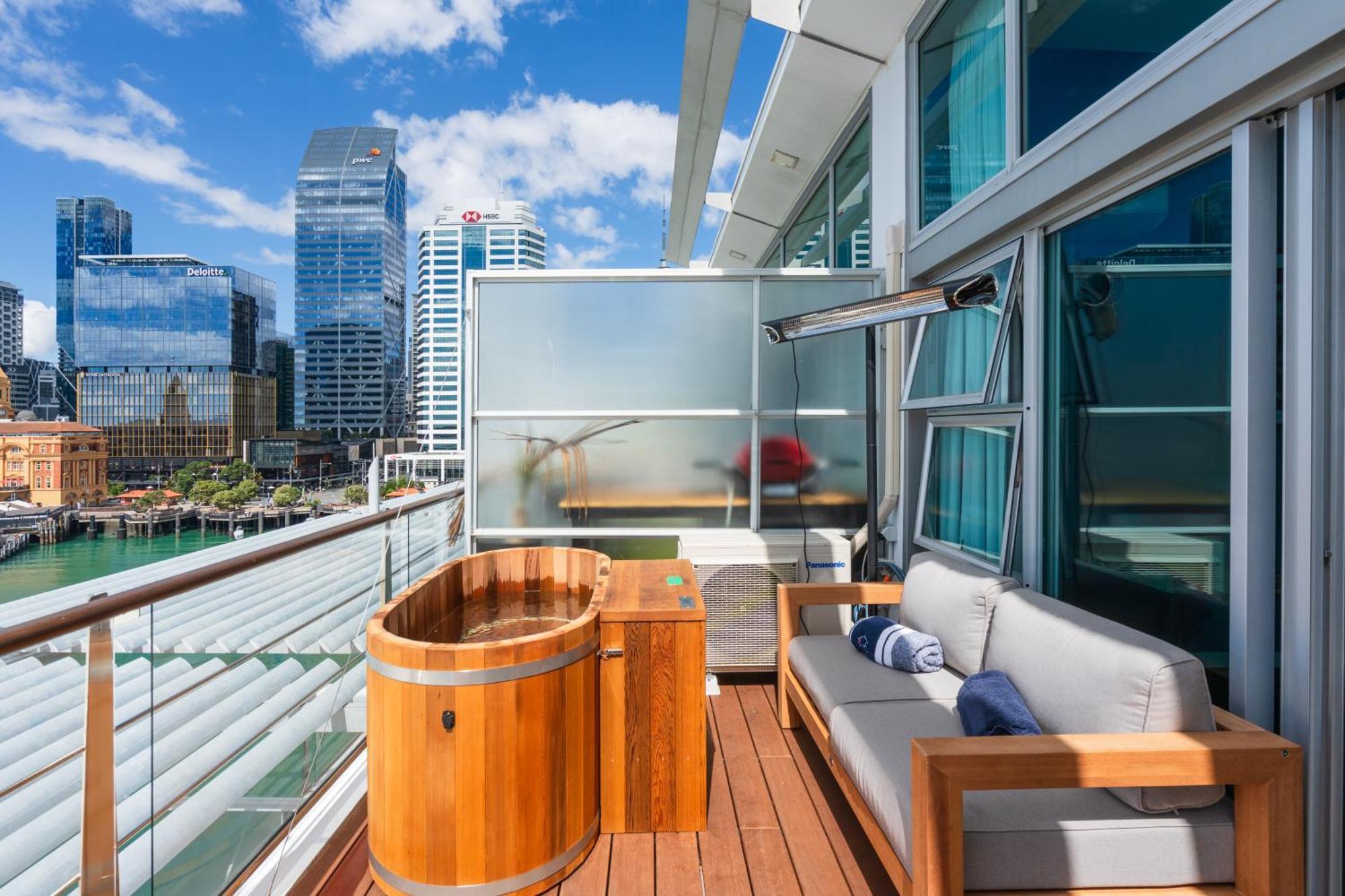Penthouse Apartment With Stunning Harbour Views Auckland Bagian luar foto