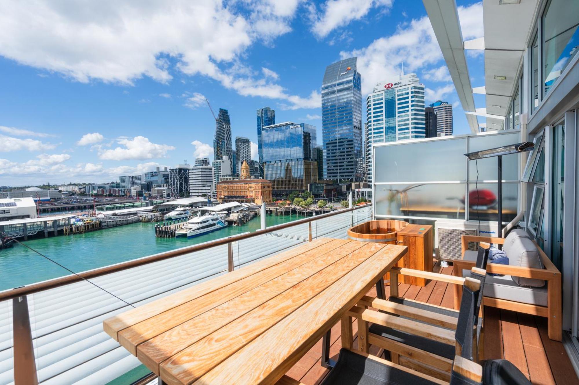 Penthouse Apartment With Stunning Harbour Views Auckland Bagian luar foto